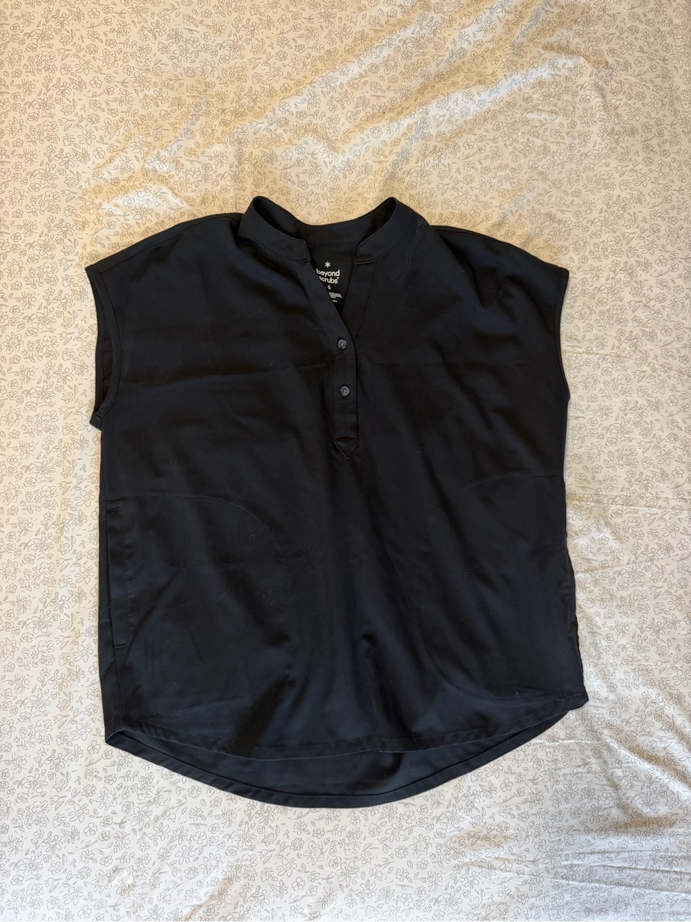 Women’s Scrub Top